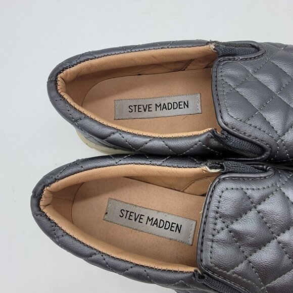 Steve Madden Shoes Ecentrcq Slip On Womens Size 6 M Dark Gray Quilted‎ Leather - Picture 3 of 9